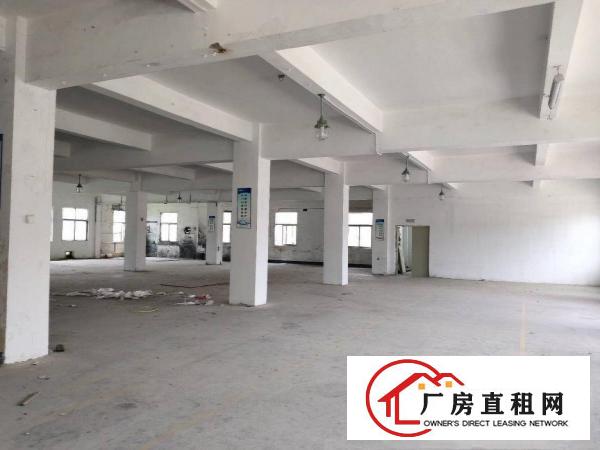
		坪山三洋湖工业区2楼1100平带电梯消防可分租院内空地大
	