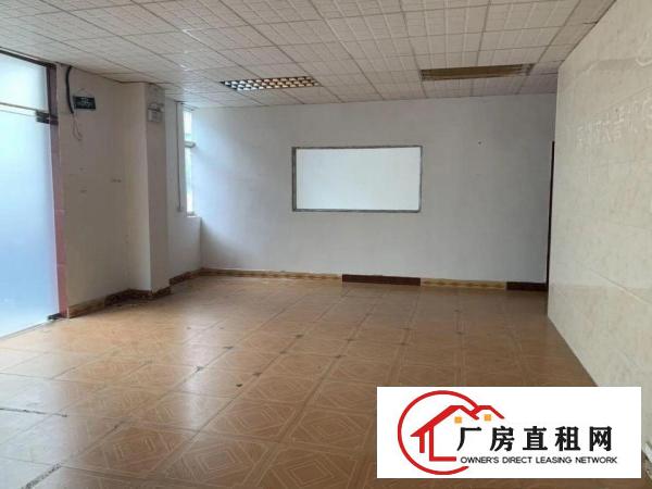 
		坪山碧岭工业区一楼标准厂房出租550平现成办公水电齐全交通好
	