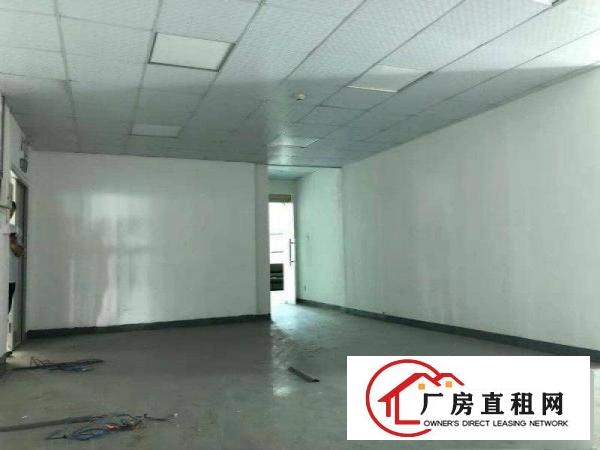 
		坪山深汕路口新出一楼500平米适合，加.工设备
	