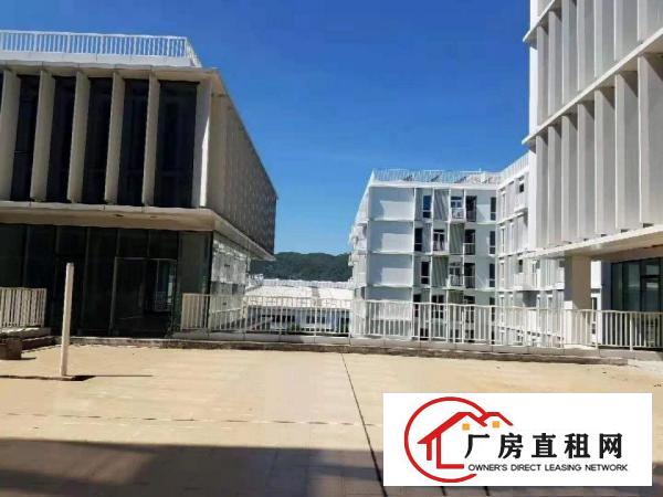 
		深圳坪山新出可做大型餐饮，展厅，卖场，4S店房源，位置超靓
	