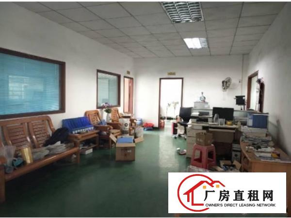 
		坪山中心区附近楼上一整层1200平方带装修厂房出租
	