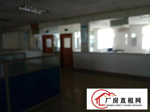 
		坪山各镇各工业区楼上小面积厂房出租
	