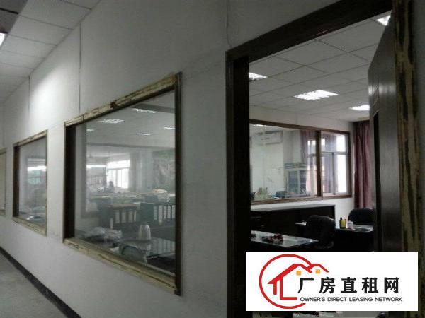 
		坪山各镇各工业区楼上小面积厂房出租
	