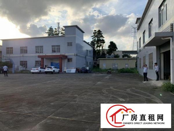 
		高速路口独院厂房出租8100平空地4千平免费用无行业限制可分
	