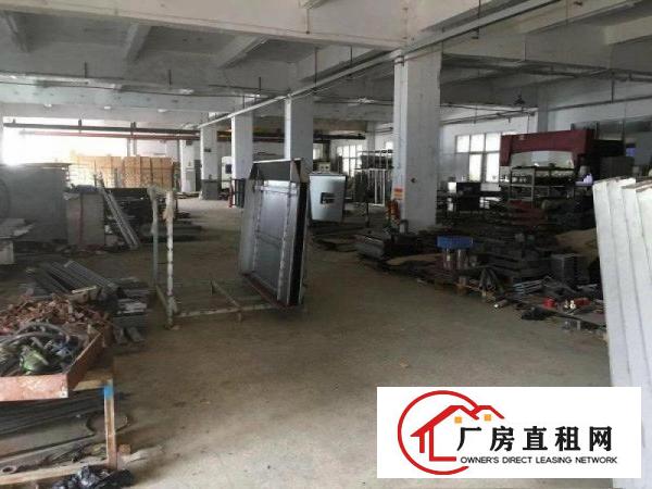 
		坪山碧岭工业区金碧路边上300至550平原房东一楼厂房招租
	