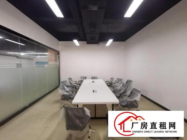 
		坪山汽车站旁二楼厂房330平方出租送装修期长便宜
	
