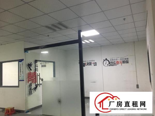 
		坪山大工业区高新产业园厂房，分租590平租22租金
	