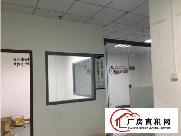 
		坪山大工业区高新产业园厂房，分租590平租22租金
	