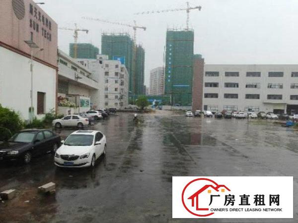 
		坑梓金沙新出7米高标准1楼厂房10000平米，可分租
	