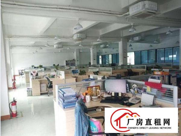 
		坪山新区坑梓独院厂房6000平出租，租18带装修有红本
	