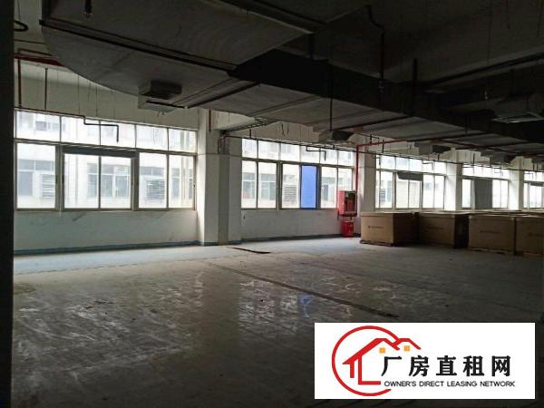 
		多彩厂区出租/高速路口
	