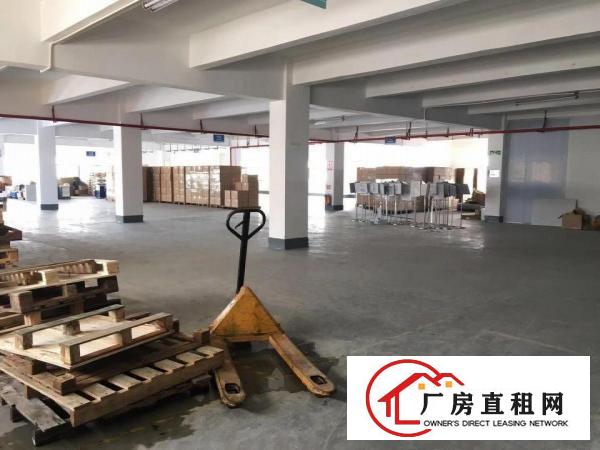 
		坑梓新出3楼2000平米原房东厂房出租，送现有装修，可分租
	
