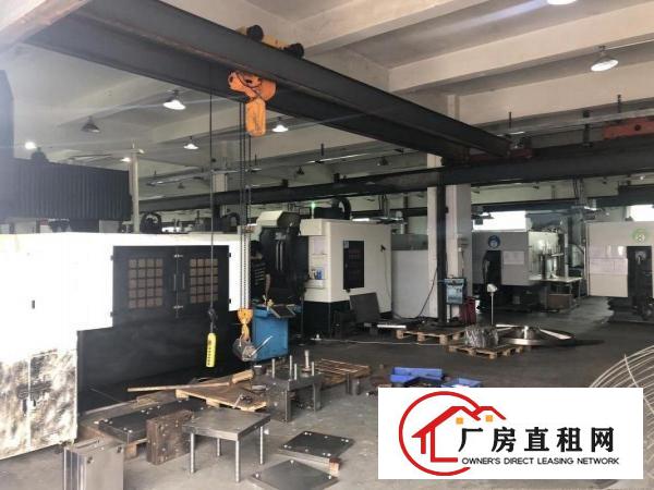 
		坑梓金沙一楼标准厂房400平方25元出租无杂费
	
