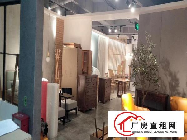 
		坪山大工业区新出四楼带豪华装修车间办公室1700平出租形象佳
	