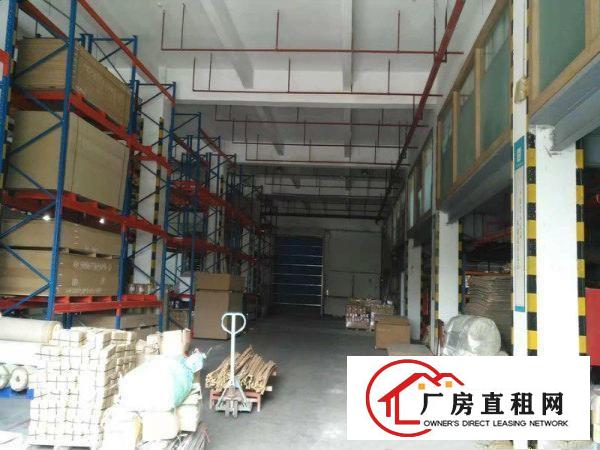 
		坑梓秀新新空出1楼2楼共5500平米带装修厂房出租（可分租）
	