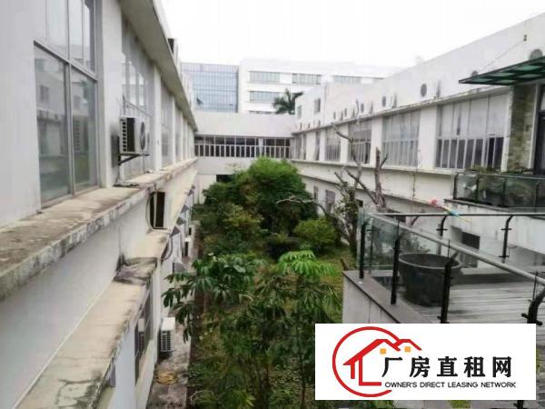 
		深圳坪山大型工业现空原房东厂房一楼1980平红本出租
	