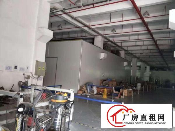 
		一手房东坪山工业园红本厂房一楼带牛角1900平米高度6.5
	