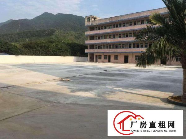 
		坑梓工业区标准一二楼，每层1800平米，可以分层租
	