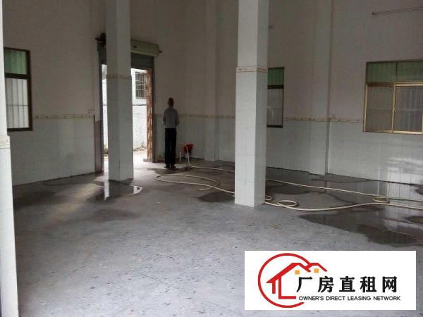 
		出租惠阳新墟楼房
	