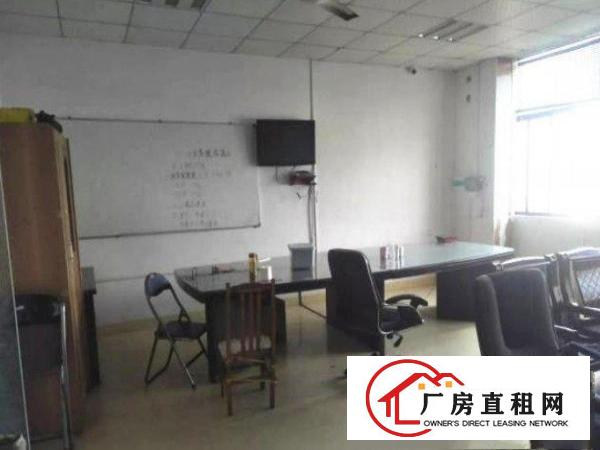 
		惠阳新墟影视城火爆招租1000平起租只接受影视摄影行业
	