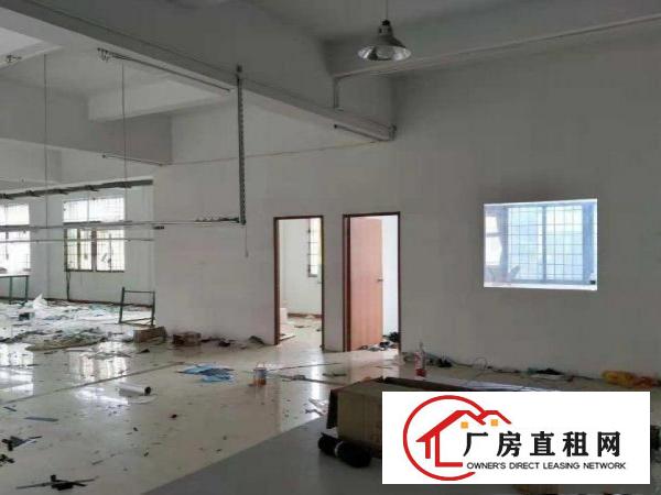 
		惠阳新墟一楼厂房出租，有电池证，可分租
	