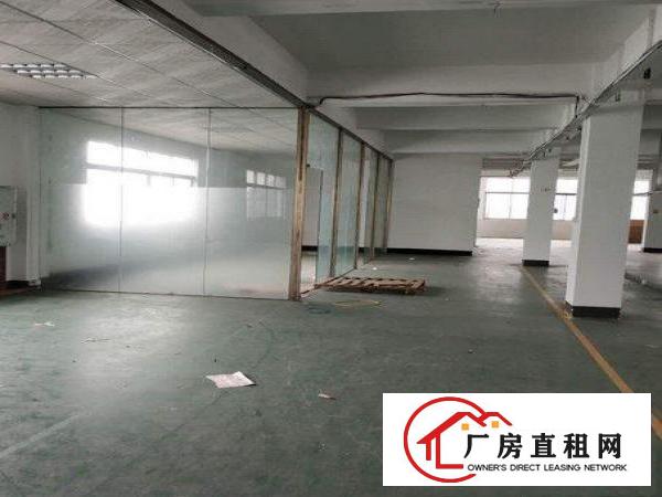 
		惠阳新墟标准厂房3楼1100平装修好厂房可分租
	