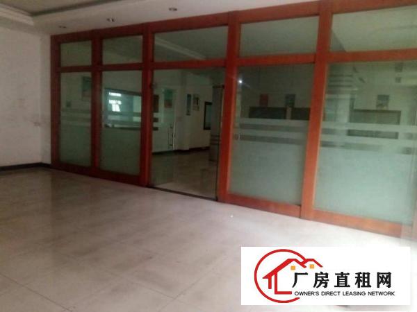 
		出租惠阳新墟标准一楼厂房2000平方
	