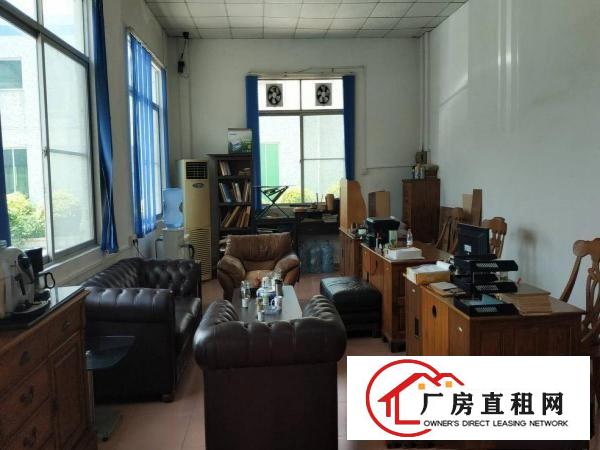 
		约场村新出原房东钢构独院厂房2388平方可做家私喷油石材加工
	