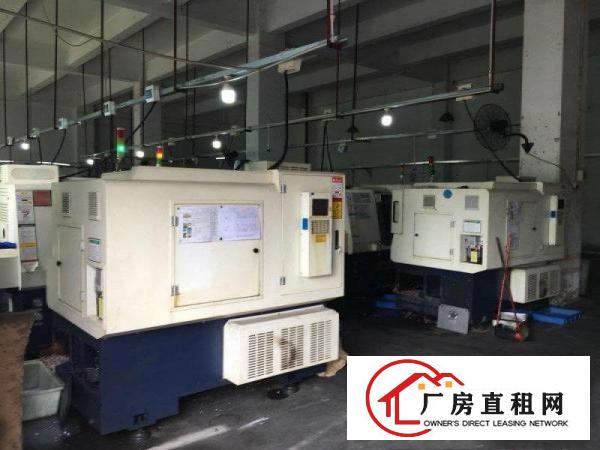 
		惠阳新圩镇长布新出红本厂房一楼450平出租，靠近主干道
	