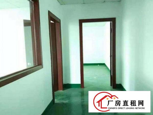 
		惠阳镇隆一楼1800平方厂房带牛角出租可分租
	
