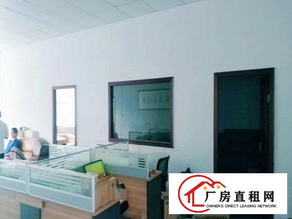 
		惠阳镇隆高速出口附近原房东独院标准厂房带装修楼上680平出租
	