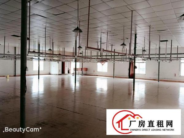 
		淡水秋长镇秋宝路大马路旁边厂房800平米
	