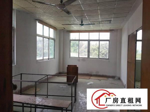 
		惠阳秋长岭湖市场旁独院标准二楼招租900平米宿舍5间
	