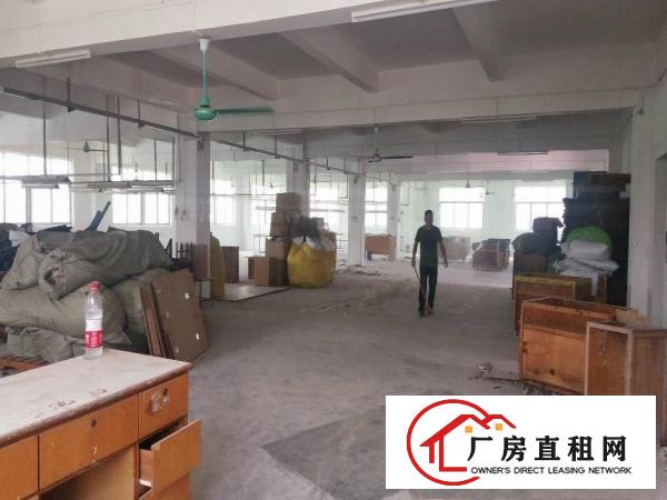 
		惠阳秋长岭湖市场旁独院标准二楼招租900平米宿舍5间
	