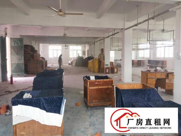 
		惠阳秋长岭湖市场旁独院标准二楼招租900平米宿舍5间
	