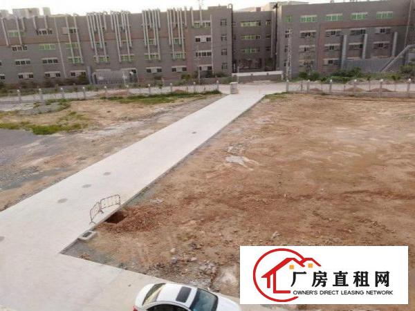 
		三和经济开发区新建标准楼上2600平米招租
	