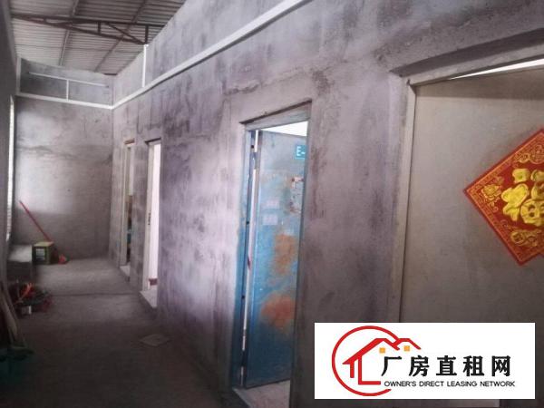 
		江北三新三环路附近大路边一楼900平方米出租
	