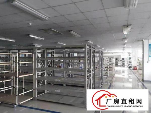 
		水口大型工业区三楼标准厂房6780平米无尘车间，配有五部电梯
	