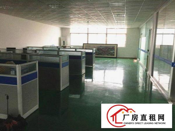 
		仲恺潼湖标准一楼厂房出租800平方，可进大车，可办环评过消防
	
