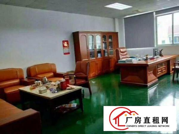 
		潼湖标准工业园区厂房一楼800平方，原房东招租！
	