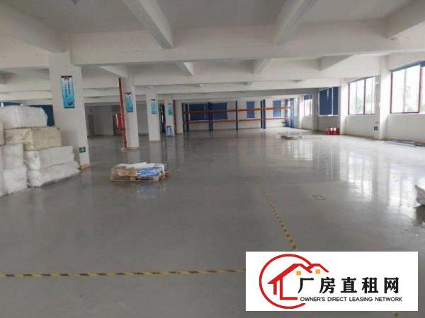 
		仲恺潼湖花园式楼上厂房1000平出租，现成地坪漆 办公室装修
	