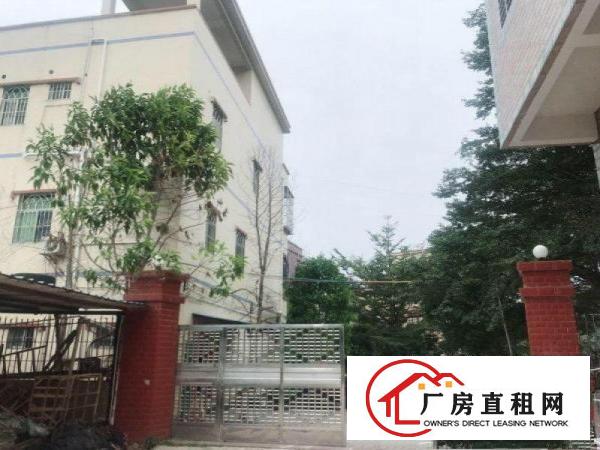 
		沥林主干道旁工业园内楼上800平带豪华装修厂房出租
	