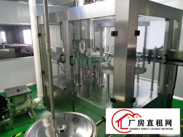 
		三栋原房东厂房5600平方出租，原做食品厂有无尘车间
	
