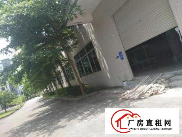 
		三栋数码园1楼标准工业园厂房1000平米出租
	