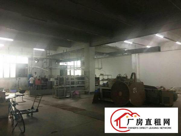 
		三栋镇工业园一楼2400平米厂房出租靠路边有红本
	