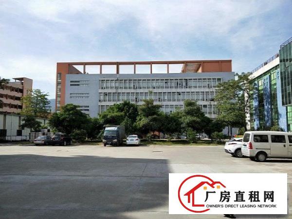 
		原房东一楼约1150平方带2吨航吊红本厂房招租电315千瓦
	