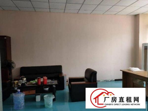 
		罗阳巷口村新出1楼570平原房东厂房，带现成装修
	