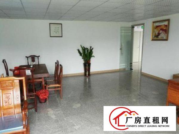 
		免租一个月！罗阳观华分租1楼423平花园式厂房水电齐全
	