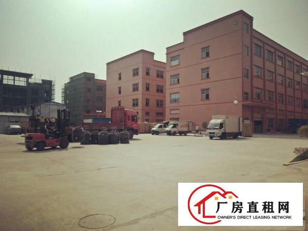 
		园洲原房东自建标准厂房，花园式独门独院，证件齐全
	