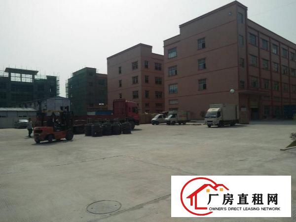 
		园洲原房东自建标准厂房，花园式独门独院，证件齐全
	